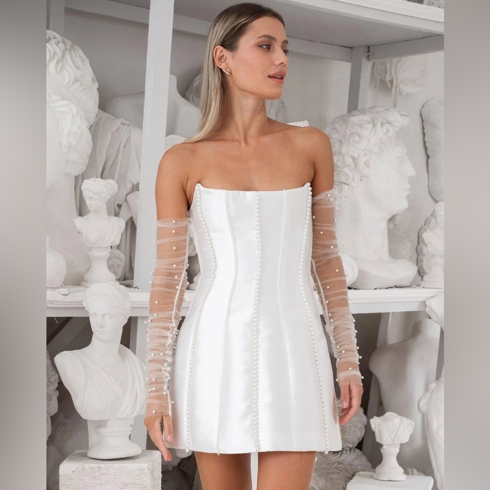 Eliya The Label - Kayla mini dress w/ sleeves